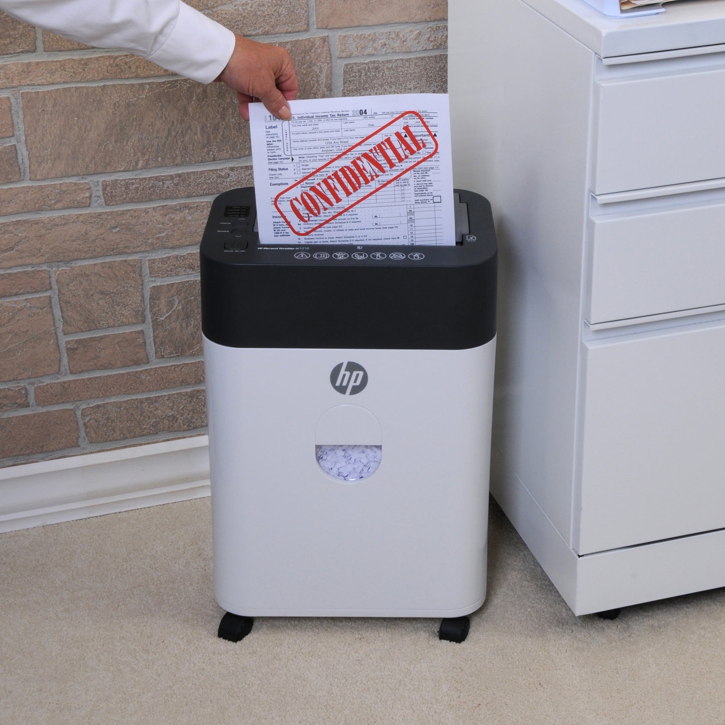 HP 120Sheet Auto Feed MicroCut Shredder - Paper and Credit Cards, 0.86hp Motor, 4.5Gallon Basket, Caster Wheels
