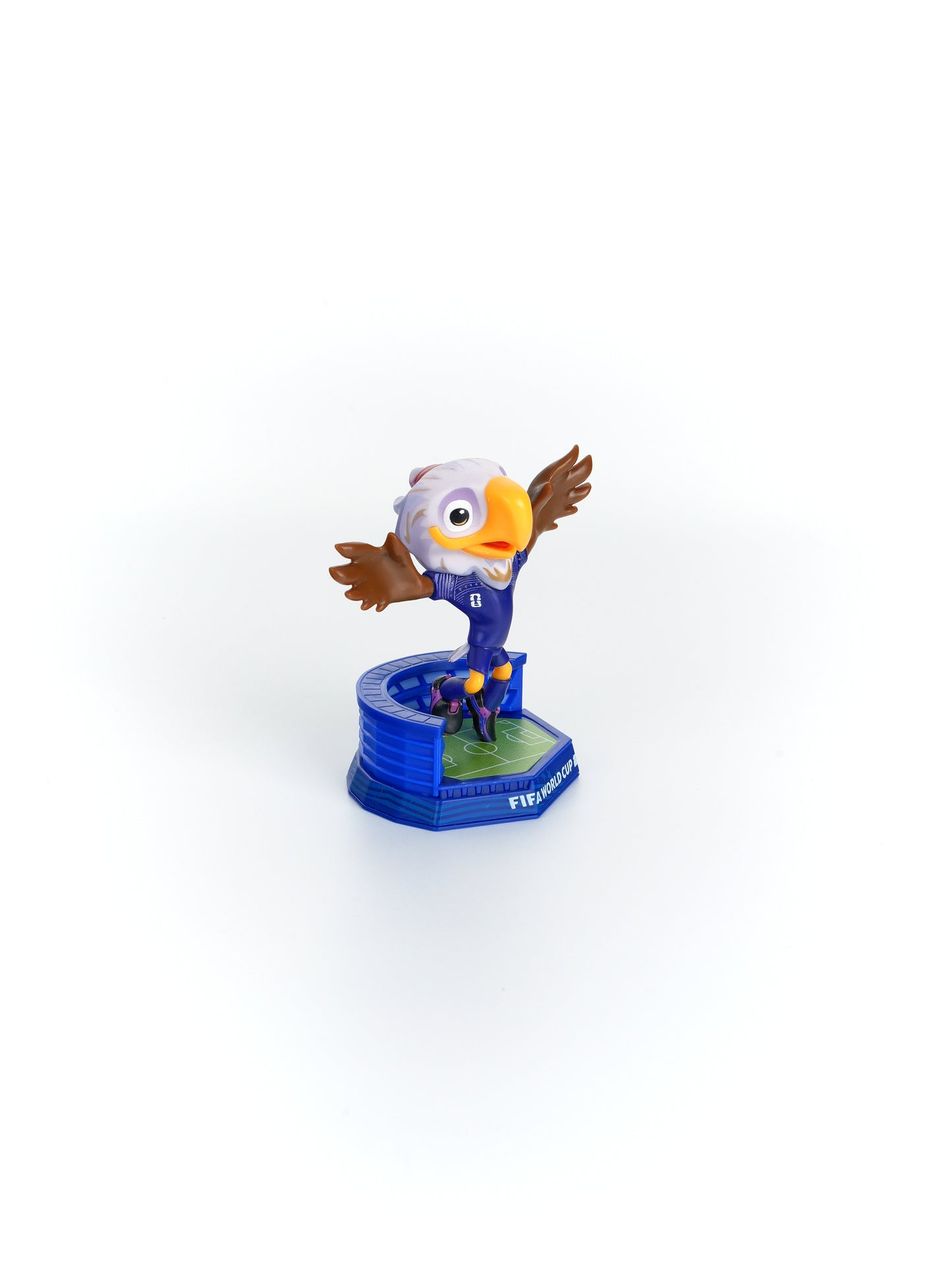 [FIFA World Cup] EXCLUSIVE OFFER with Keychain, USA-CAN-MEX Mascot Figurines 3Pack in Gift Box, Maple, Clutch and Zayu 6cm, Official Licensed Product Includes FIFA Licensed Mascot Keychain of your choice